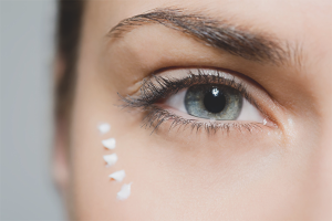  How to get rid of crows feet around the eyes