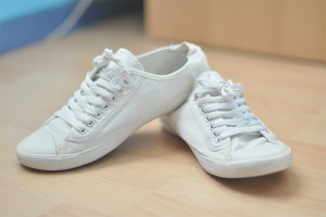  Witte sneakers witter maken