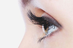  How to restore eyelashes after extension