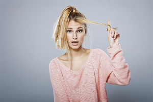  So stellen Sie das Haar nach dem Bleichen wieder her