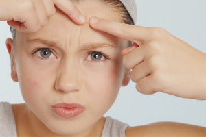  Hoe zich te ontdoen van subcutane acne op het gezicht