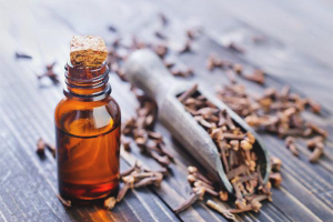  Oil of cloves for hair