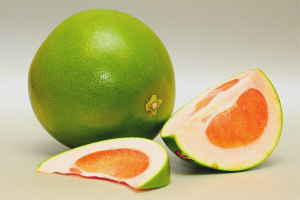  The benefits and harm of pomelo