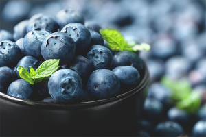  The benefits and harms of blueberries