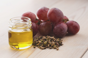  The benefits and harm of grape seed oil