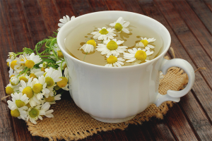  The benefits and harm of chamomile tea