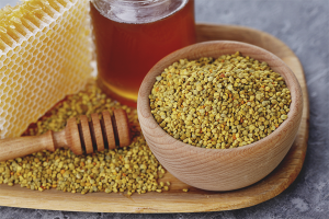  The benefits and harm of bee pollen