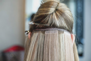  Tape hair extensions