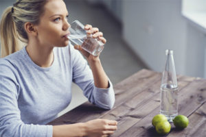  Kan ik direct na het eten water drinken?